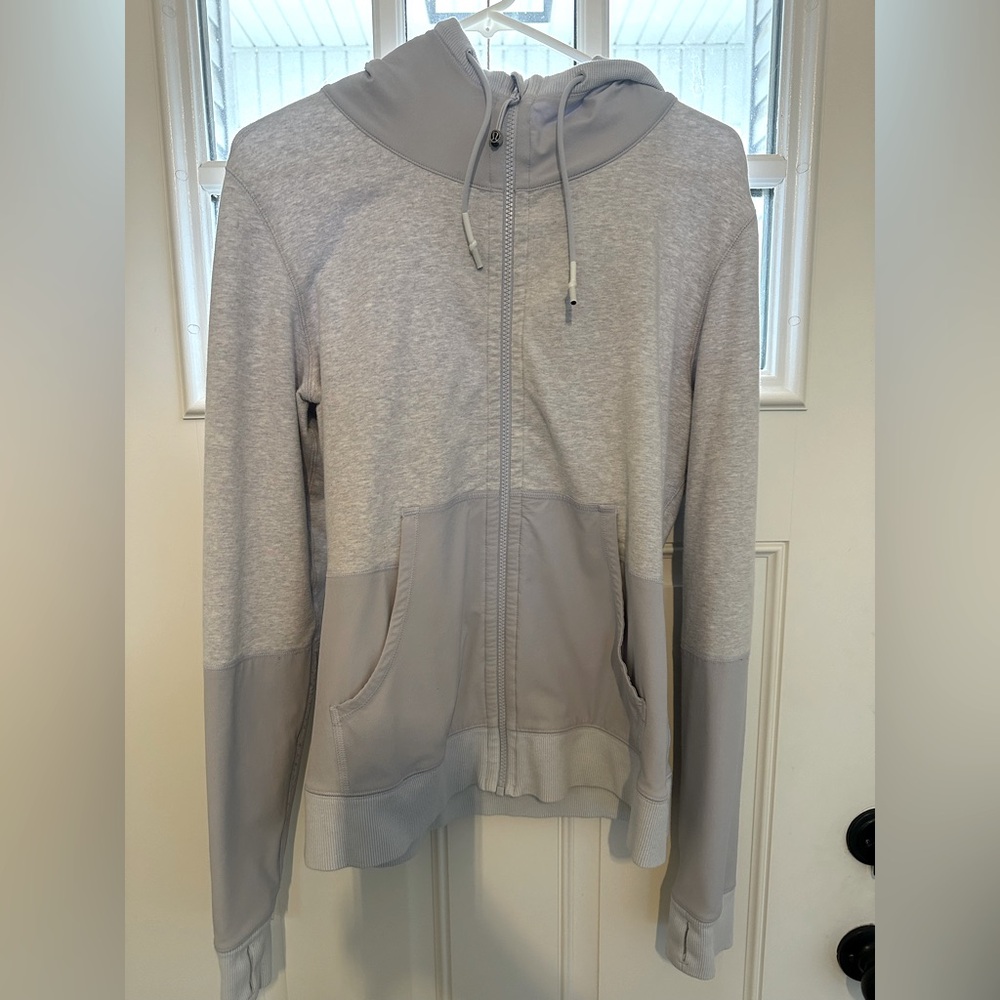 Lululemon Voyage hoodie